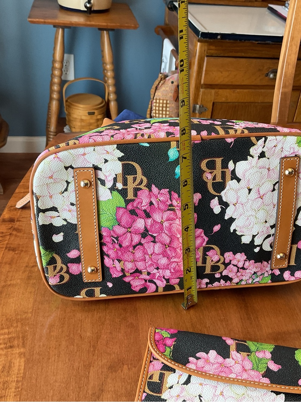 Dooney & Bourke Black Floral Hydrangea Large Dome Satchel with wallet - Picture 11 of 16